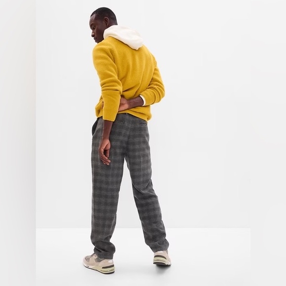 NWT! GAP Men’s Wool Blend Plaid Relaxed Trousers Pants Size 31x32 - Picture 1 of 9